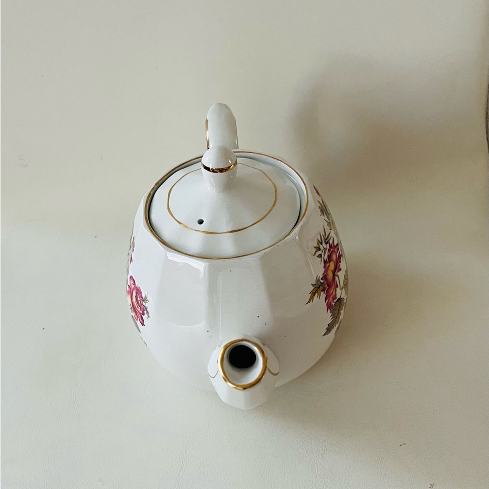 Ellgreave England Floral Bone China Teapot with Gold Trim - Picture 6 of 14